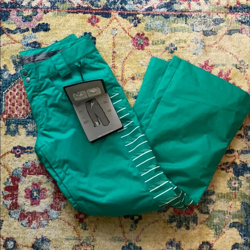 Oakley women’s snowboarding pants